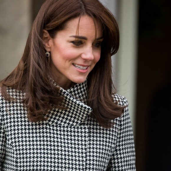 Catherine Kate Middleton, la duchesse de Cambridge visite un d'un centre contre l'addiction à Warminster, le 10 décembre 2015.