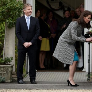 Catherine Kate Middleton, la duchesse de Cambridge visite un d'un centre contre l'addiction à Warminster, le 10 décembre 2015.