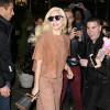 Lady Gaga sort de son appartement pour se rendre à un "TimesTalk", événement auquel la chanteuse participe et qui est organisé par le New York Times, à New York. Le 10 décembre 2015.