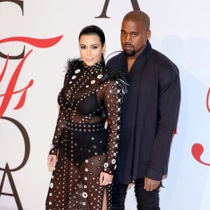 Kim Kardashian (enceinte) et son mari Kanye West - People à la soirée des CFDA Fashion Awards 2015 au Lincoln Center à New York, le 1er juin 2015.