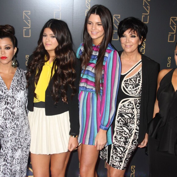 Kourtney Kardashian, Kylie Jenner, Kendall Jenner, Kris Jenner and Kim Kardashian à l'ouverture du restaurant Ryu à New York, le 23 avril 2012