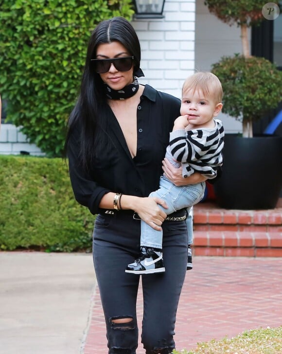 Kourtney Kardashian emmène son fils Reign à son cours de musique en compagnie de son amie Larsa Younan (femme de Scottie Pippen) à Beverly Hills le 10 décembre 2015.