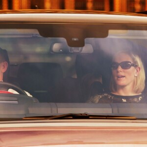 Mike Tindall et Zara Phillips arrivant avec leur fille Mia pour le déjeuner de Noël de la reine Elizabeth II à Buckingham Palace le 16 décembre 2015.