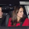Kate Middleton quittant Buckingham Palace après le repas de Noël familial organisé par la reine Elizabeth II, le 16 décembre 2015 à Londres.