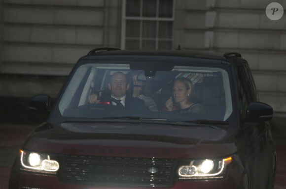 Mike Tindall et Zara Phillips quittant Buckingham Palace après le repas de Noël familial organisé par la reine Elizabeth II, le 16 décembre 2015 à Londres.