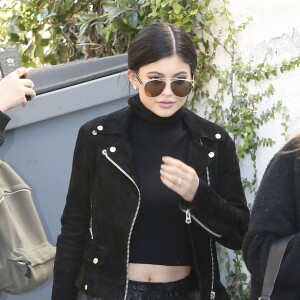 Kylie Jenner dans les rues de West Hollywood, le 16 décembre 2015.