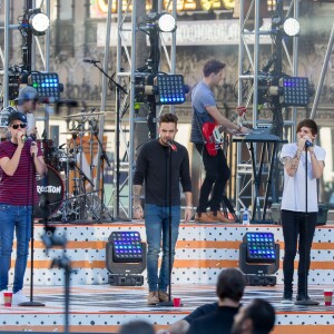 Le groupe One Direction (Harry Styles, Louis Tomlinson, Niall Horan, Liam Payne) en concert lors de 'Jimmy Kimmel Live!' à Hollywood, le 19 novembre 2015. © CPA / Bestimage