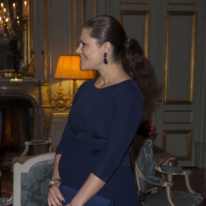 La princesse Victoria de Suède, enceinte, lors de la réception du quartet du dialogue national en Tunisie, prix Nobel de la paix 2015, le 15 décembre 2015 à Stockholm