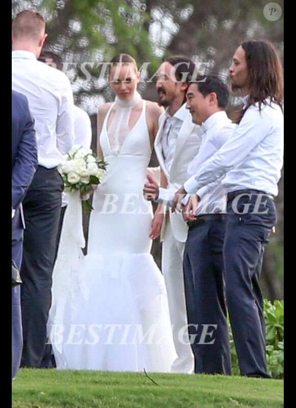 Exclusif - Le musicien Steve Aoki et le mannequin australien Tiernan Cowling se sont mariés à Maui le 18 décembre 2015, en présence de leurs familles et de nombreux amis.