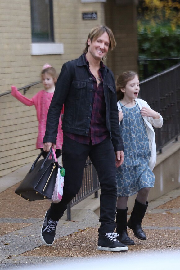 Exclusif - Keith Urban, sa femme Nicole Kidman et leurs filles Sunday et Faith quittent une église de Nashville le 29 novembre 2015.