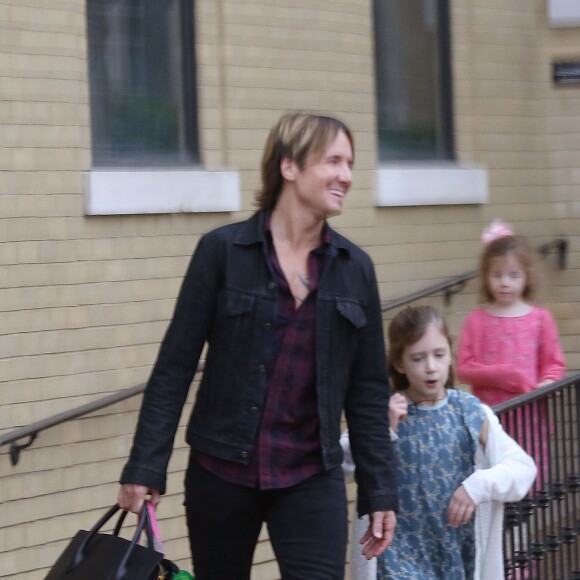 Exclusif - Keith Urban, sa femme Nicole Kidman et leurs filles Sunday et Faith quittent une église de Nashville le 29 novembre 2015.