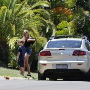 Exclusif - La famille de Keith Urban se retrouve dans la maison familiale de Robert Urban, le père de Keith, décédé le 5 décembre 2015.