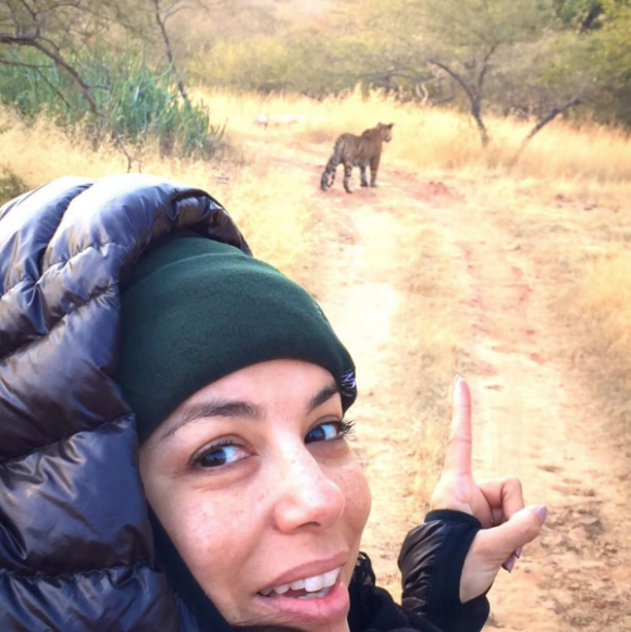 Eva Longoria : selfie sans maquillage devant un tigre, en Inde