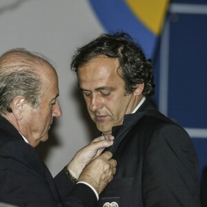 Sepp Blatter et Michel Platini lors du congrès de la FIFA à Séoul, le 29 mai 2002