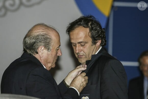 Sepp Blatter et Michel Platini lors du congrès de la FIFA à Séoul, le 29 mai 2002