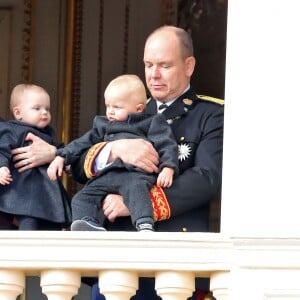 La princesse Charlene, sa fille la princesse Gabriella, le prince Albert II de Monaco et son fils le prince Jacques au balcon du palais lors de la Fête Nationale monégasque le 19 novembre 2015. © Dominique Jacovides / Bruno Bébert / Bestimage