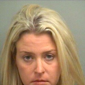 Kate Major, la petite amie de Michael Lohan, a été arrêtée par la police pour conduite en état d'ivresse à Boca Raton en Floride, le 13 mars 2014. Il semblerait que le couple se soit disputé. Kate Major aurait frappé Michael Lohan au visage. Il aurait téléphoné au 911. Pendant ce temps là, Kate Major a quitté la maison en voiture et a un accident et a été arrêtée par la police.