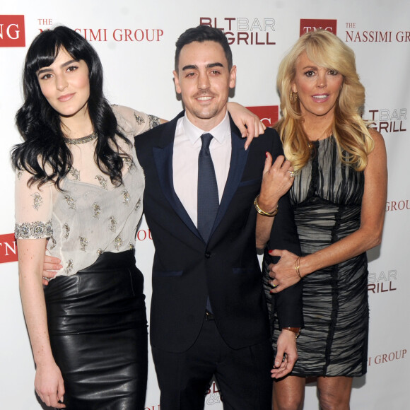 Ali Lohan, Michael Lohan Jr et Dina Lohan à la soirée de Nassimi Group TNG Holiday Launch à New York, le 17 décembre 2014