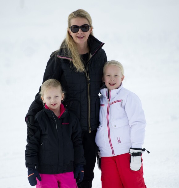 La princesse Mabel avec ses fille Luana et Zaria - La famille royale des Pays-Bas pose à Lech en Suisse le 17 févier 2014.17/02/2014 - Lech