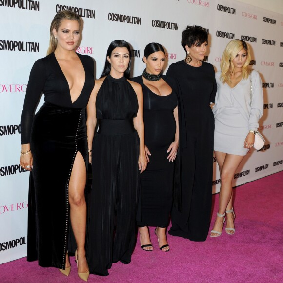 Khloé, Kourtney, Kim Kardashian, Kris et Kylie Jenner à West Hollywood, Los Angeles, le 12 octobre 2015.