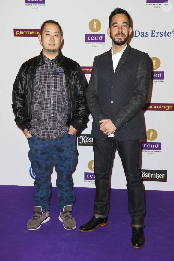 Linkin Park - Mike Shinoda, Joseph Hahn (Gagnants categorie groupe Rock/Alternatif international) - Echo Awards à Berlin, Allemagne, le 21 mars 2013.