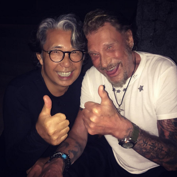 Johnny Hallyday et son ami Kenzo Takada en Thaïlande, en janvier 2016.