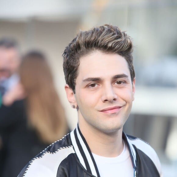 Xavier Dolan - Arrivées au défilé de mode "Louis Vuitton", collection prêt-à-porter printemps-été 2016, à la Fondation Louis Vuitton à Paris le 7 octobre 2015