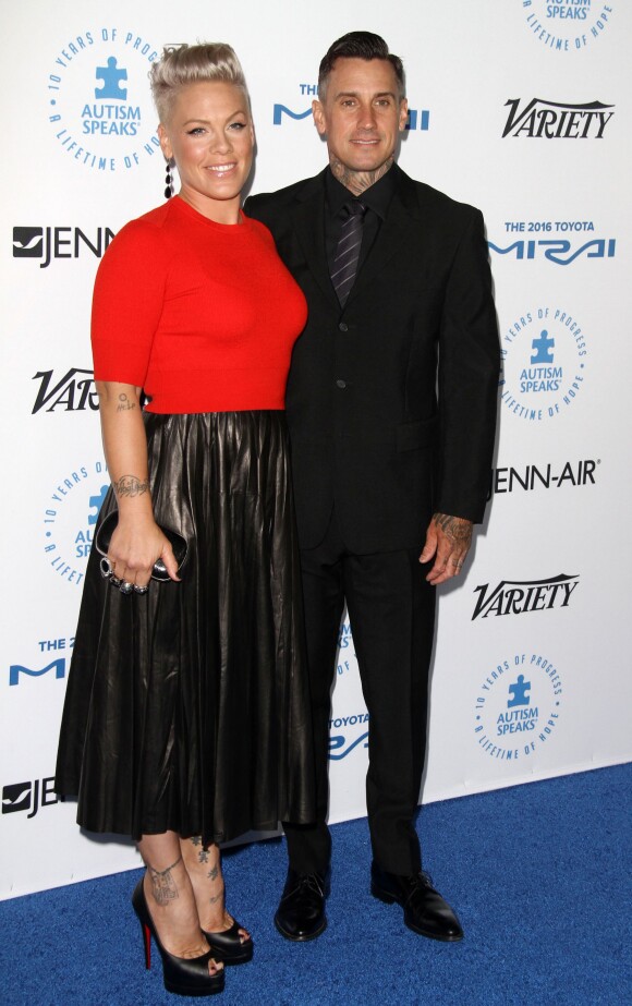 Pink et son mari Carey Hart - Gala "Autism Speaks To LA Celebrity Chef" à Santa Monica, le 8 octobre 2015.