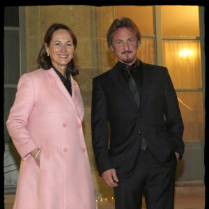 Ségolène Royal et Sean Penn au ministère de l'Ecologie, du développement durable et de l'énergie, à Paris, le 5 décembre 2015 © Alain Guizard