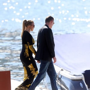 Exclusif - Mariah Carey, son compagnon James Packer et ses enfants Moroccan et Monroe sont arrivés à Sydney en Australie, avant de rejoindre Lachlan Murdoch (fils de l'homme d'affaires australo-américain Rupert Murdoch) et sa femme Sarah sur leur voilier de luxe de 42,6 mètres (le Sarissa) sur le port de Sydney pour une fête du jour de l'an le 1er janvier 2016.