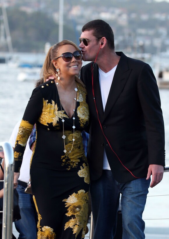 Exclusif - Mariah Carey, son milliardaire de compagnon James Packer et ses enfants Moroccan et Monroe sont arrivés à Sydney en Australie, avant de rejoindre Lachlan Murdoch (fils de l'homme d'affaires australo-américain Rupert Murdoch) et sa femme Sarah sur leur voilier de luxe de 42,6 mètres (le Sarissa) sur le port de Sydney pour une fête du jour de l'an le 1er janvier 2016.