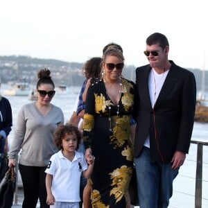 Exclusif - Mariah Carey, son compagnon James Packer et ses enfants Moroccan et Monroe sont arrivés à Sydney en Australie, avant de rejoindre Lachlan Murdoch (fils de l'homme d'affaires australo-américain Rupert Murdoch) et sa femme Sarah sur leur voilier de luxe de 42,6 mètres (le Sarissa) sur le port de Sydney pour une fête du jour de l'an le 1er janvier 2016.