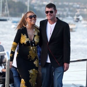 Exclusif - Mariah Carey, son compagnon James Packer et ses enfants Moroccan et Monroe sont arrivés à Sydney en Australie, avant de rejoindre Lachlan Murdoch (fils de l'homme d'affaires australo-américain Rupert Murdoch) et sa femme Sarah sur leur voilier de luxe de 42,6 mètres (le Sarissa) sur le port de Sydney pour une fête du jour de l'an le 1er janvier 2016.