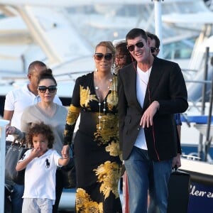 Exclusif - Mariah Carey, son compagnon James Packer et ses enfants Moroccan et Monroe sont arrivés à Sydney en Australie, avant de rejoindre Lachlan Murdoch (fils de l'homme d'affaires australo-américain Rupert Murdoch) et sa femme Sarah sur leur voilier de luxe de 42,6 mètres (le Sarissa) sur le port de Sydney pour une fête du jour de l'an le 1er janvier 2016.