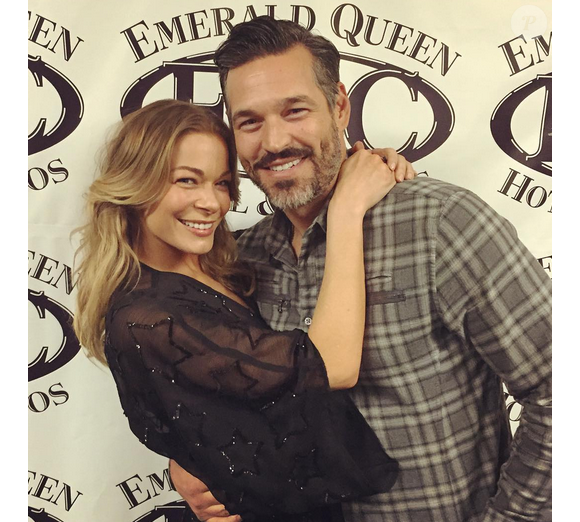 LeAnn Rimes a publié sur sa page Instagram une photo d'elle en compagnie de son mari Eddie Cibrian au mois de novembre 2015.