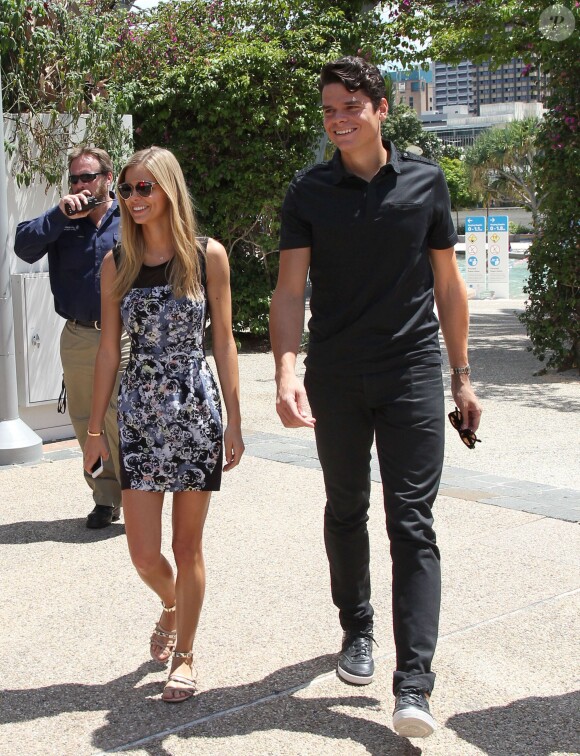Danielle Knudson et son compagnon Milos Raonic arrivent pour la séance photo au lendemain de la victorie du Canadien en finale du tournoi de Brisbane au Queensland Tennis Centre de Brisbane, le 11 janvier 2016