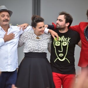 La famille Chedid (Louis, Matthieu, Joseph et Anna Chedid) réunie pour un concert lors de la Fête de l'Humanité 2015 dans le Parc de la Courneuve à Paris, le 13 septembre 2015.