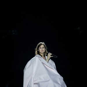 Exclusif - Christine and the Queens - Emission "Bercy fête ses 30 ans - Le concert anniversaire" diffusée le 4 décembre 2015 sur TF1 en prime-time de l'AccorHotels Arena à Paris. © Veeren/Moreau/Bestimage