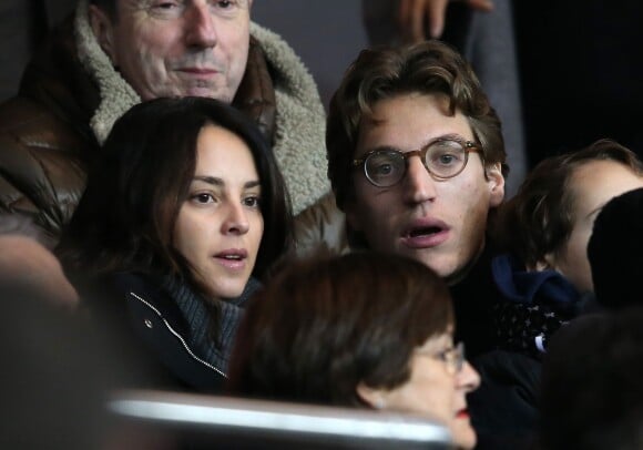 Jean Sarkozy, sa femme Jessica Sebaoun - People assistent au match de coupe de la Ligue entre le Psg et Lyon au Parc des Princes à Paris le 13 janvier 2016.