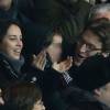 Jean Sarkozy avec sa femme Jessica et leur fils Solal au Parc des Princes à Paris le 13 janvier 2016.