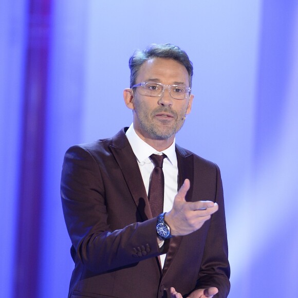 Julien Courbet - Enregistrement de l'émission "Vivement Dimanche" à Paris le 13 janvier 2016 et qui sera diffusée le 17 janvier 2016. Invité principal Les Chevaliers du Fiel. ©Coadic Guirec/Bestimage