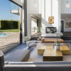 Voici la nouvelle maison de John Legend et Chrissy Reigen à Los Angeles