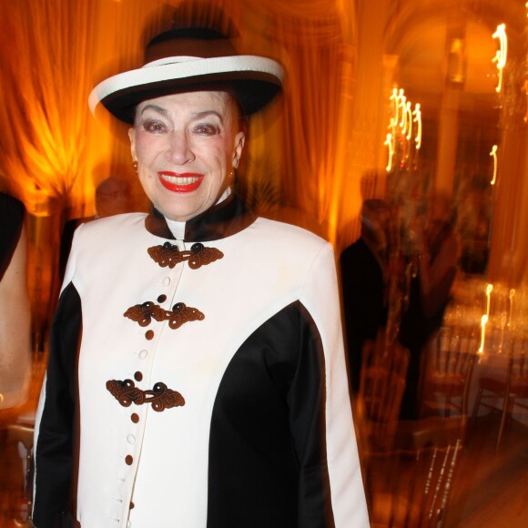 Geneviève de Fontenay - Dîner de charité "Reconstruisons le Château de Saint-Cloud" au Cercle Interallié à Paris le 11 mars 2014.