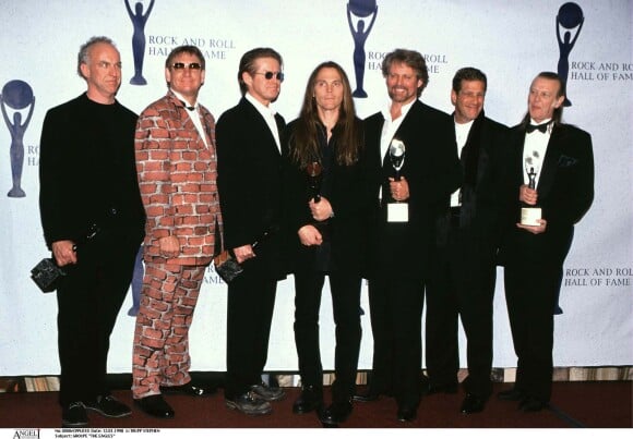 Le groupe The Eagles au Rock and Roll Hall of Fame en 1998.