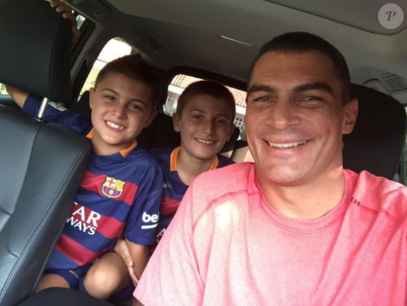 Faryd Mondragon retrouve ses enfants après son hospitalisation - janvier 2016