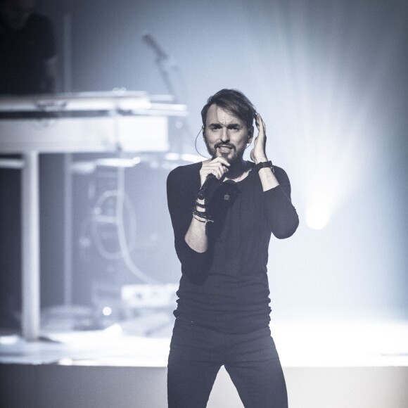 Christophe Willem en concert au Théatre Sébastopol de Lille le 10 novembre 2015. © Stéphane Vansteenkiste / Bestimage