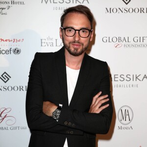 Christophe Willem - Photocall au dîner du Global Gift Gala au profit de L'Unicef France Frimousses de Créateurs, de The Global Gift Foundation et The Eva Longoria Foundation, organisé au Four Seasons Hôtel George V à Paris, le 25 mai 2015.