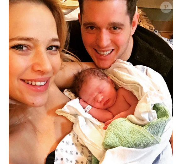 Michael Bublé est papa pour la 2e fois. Sa femme Luisana Popilato a donné naissance à un petit garçon prénommé Elias, le 22 janvier 2016. Photo publiée sur Instagram.