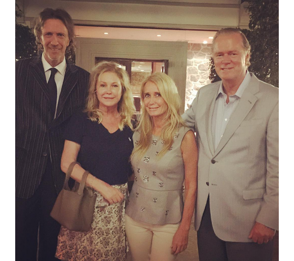 Kim Richards a publié une photo d'elle aux côtés de son ex-mari Monty Brinson ainsi que sa soeur Kathy Hlton et son mari Rick Hilton sur sa page Instagram, au mois de septembre 2015.