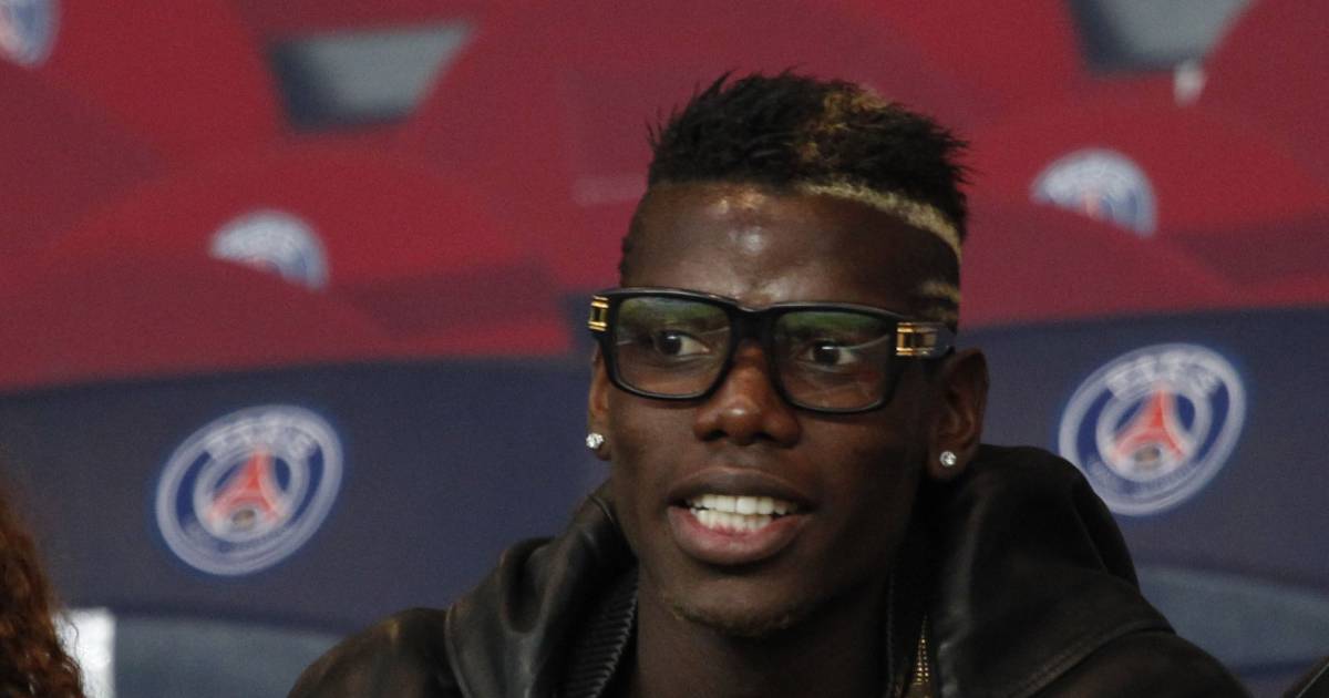 Paul Pogba au match PSG - Saint-Etienne au Parc des Princes à Paris le ...